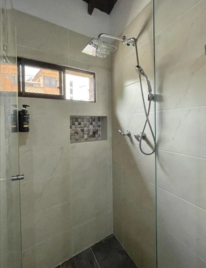 Apartment Spacious 3 Bedroom House In Laureles Medellin