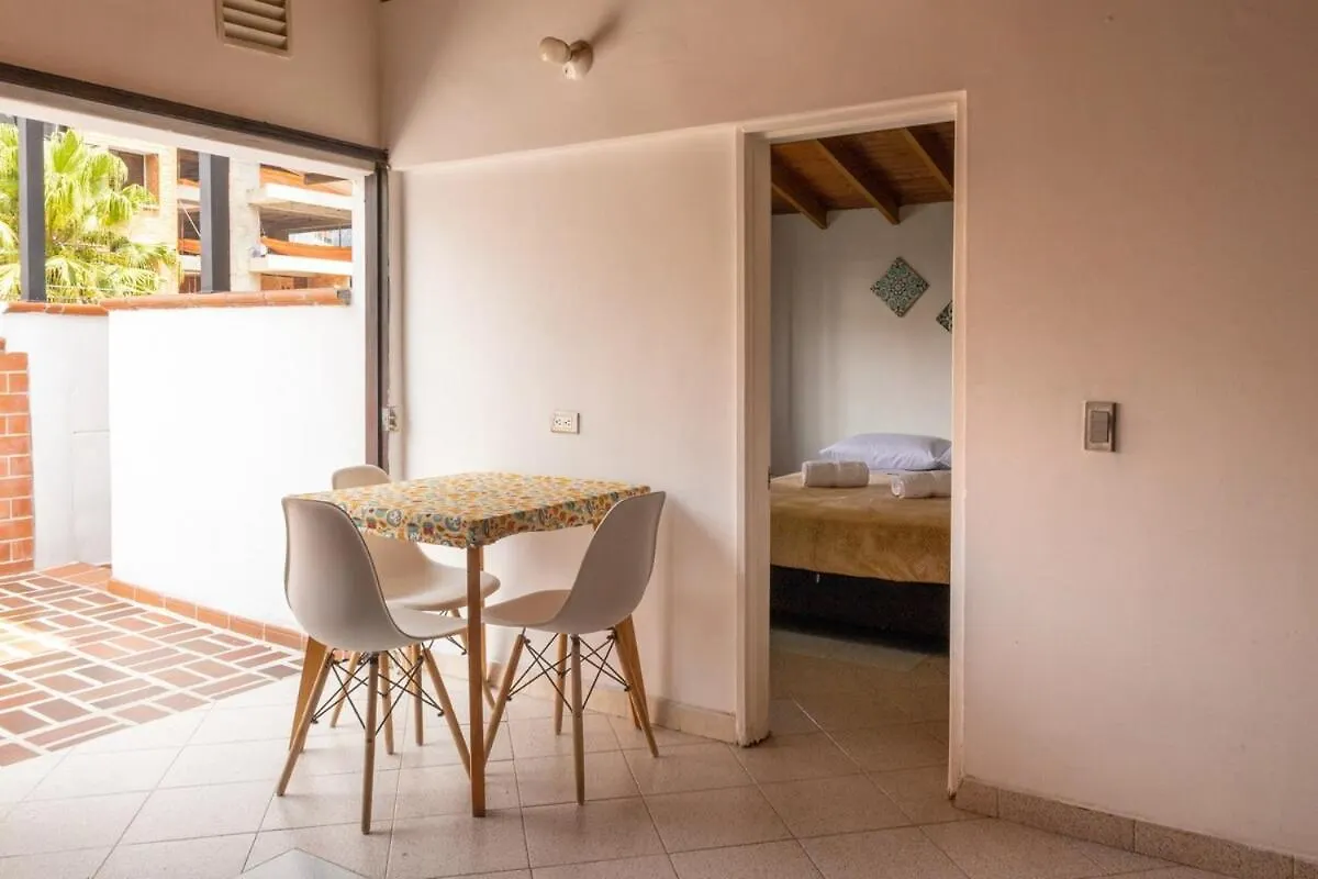 Spacious 3 Bedroom House In Laureles Medellin 0*,