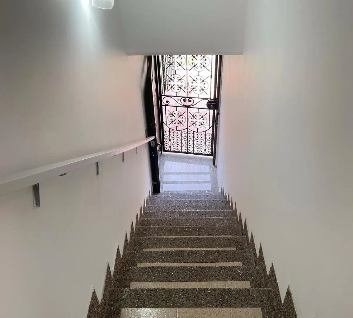Spacious 3 Bedroom House In Laureles Medellin Colombia